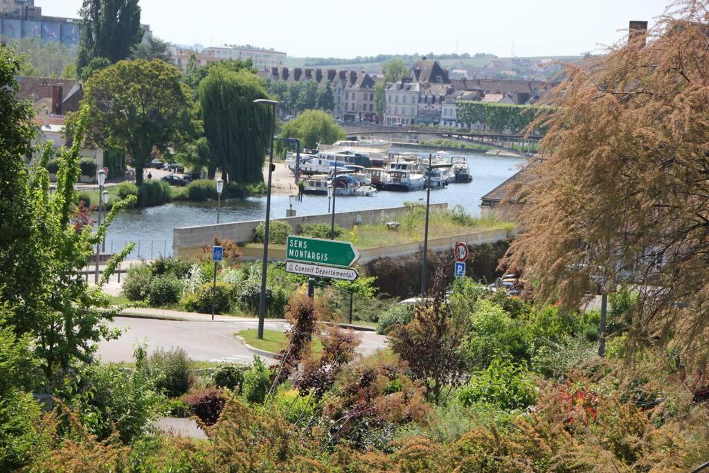 Maisonnette Au 15 Auxerre Eksteriør billede